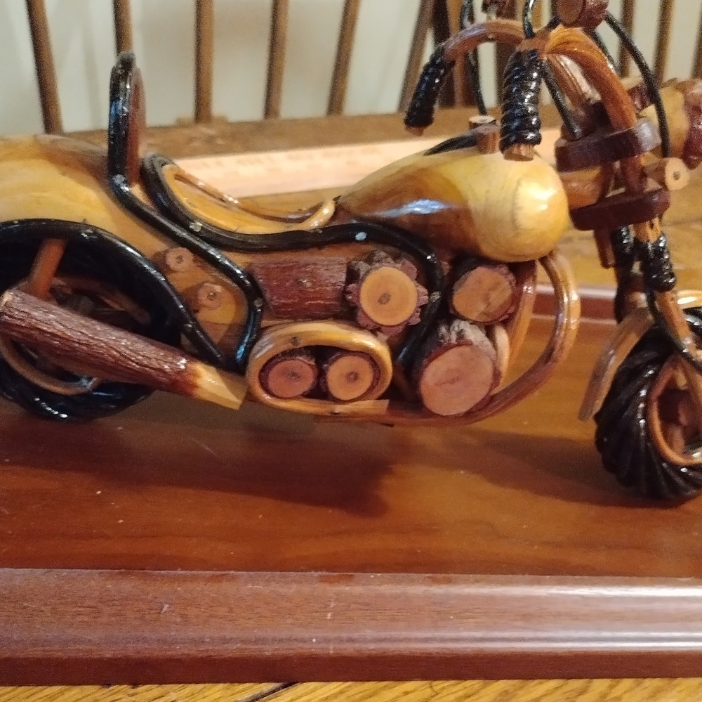 90S WOODEN MOTORCYCLE "OLD SCHOOL" HARLEY" BIKE price ends September 1